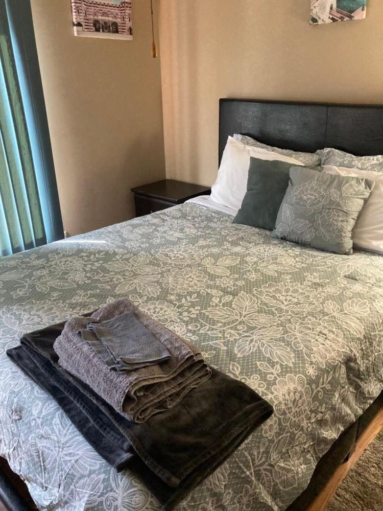 Irises House - Private Room In Home كيسيمي المظهر الخارجي الصورة
